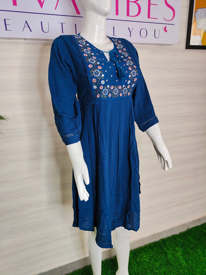 COTTON TUNICS WITH DESIGNED EMBROIDERY WORK ON NECK