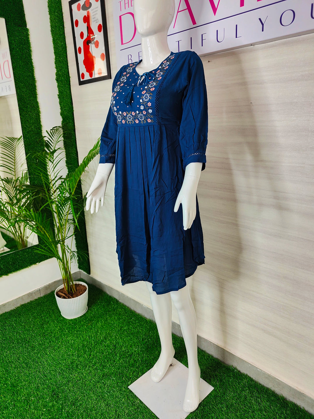 COTTON TUNICS WITH DESIGNED EMBROIDERY WORK ON NECK