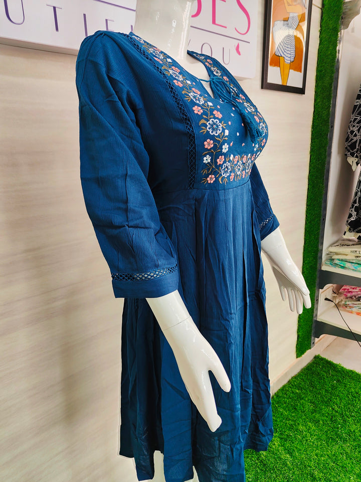 COTTON TUNICS WITH DESIGNED EMBROIDERY WORK ON NECK