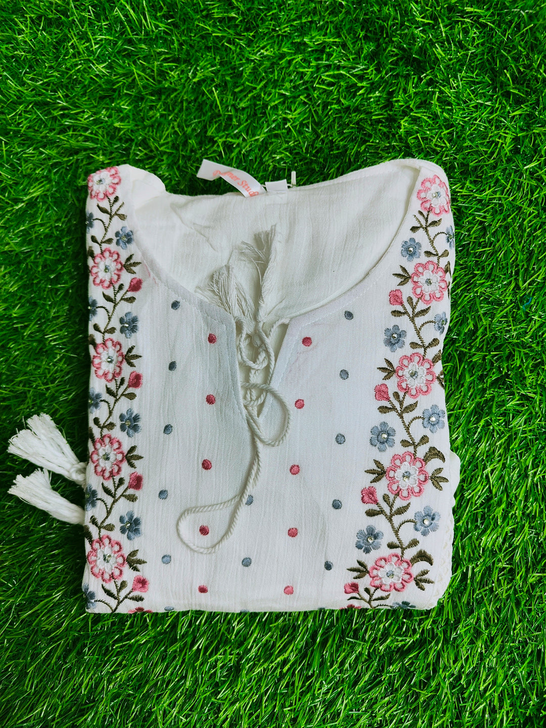 COTTON TUNICS WITH DESIGNED EMBROIDERY WORK ON NECK